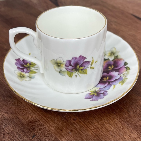 Allyn Nelson Collection fine bone China made in England. - Picture 5 of 13